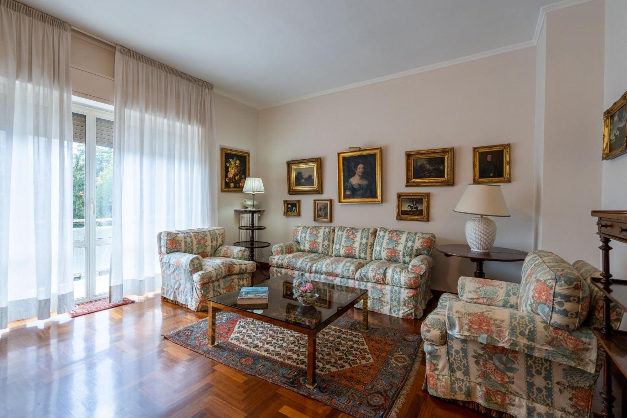 Appartamento {free Parking} Wi-fi - Netflix & A/c