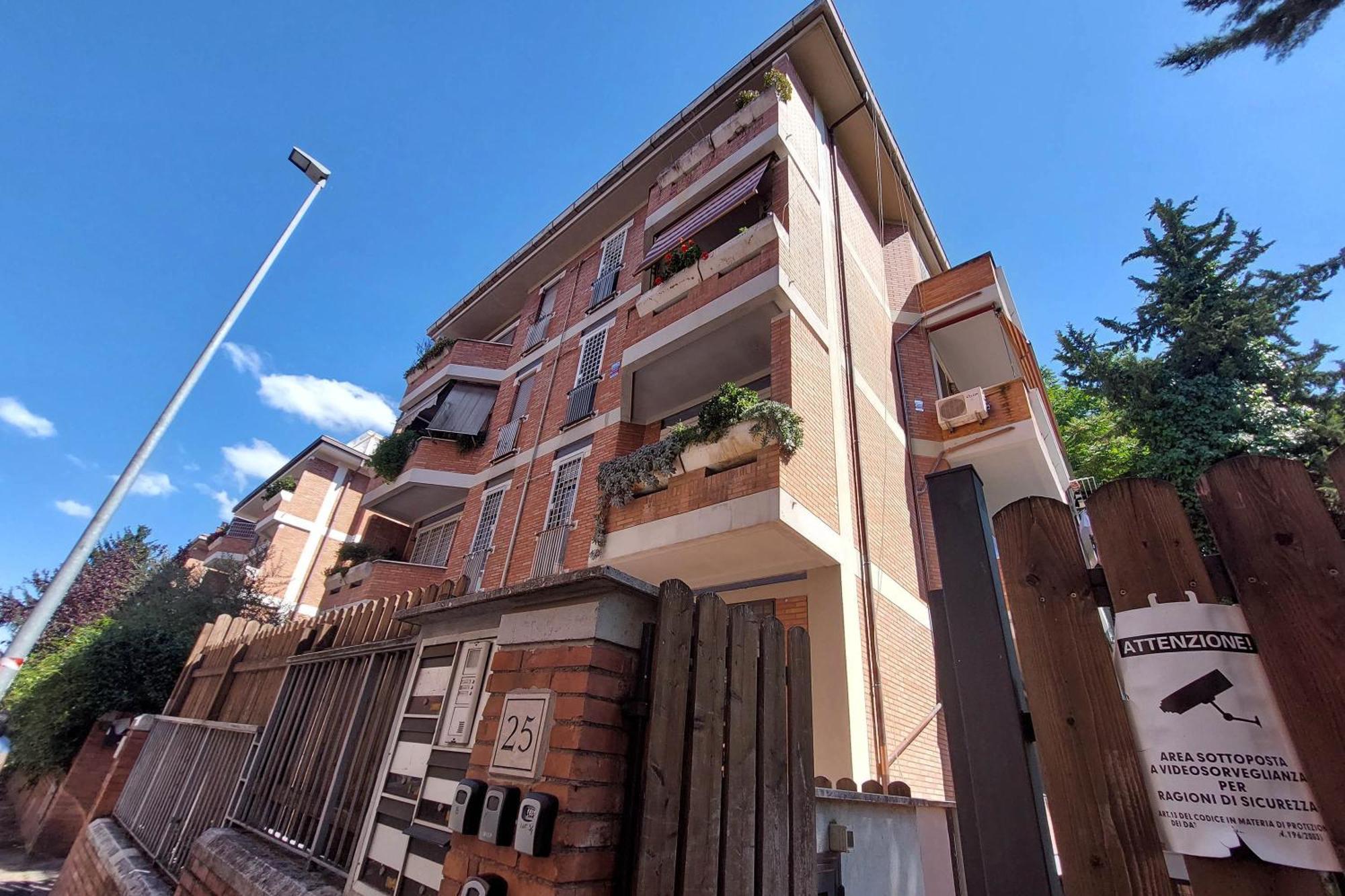 Vatican Flat Cozy With Private Court Rome