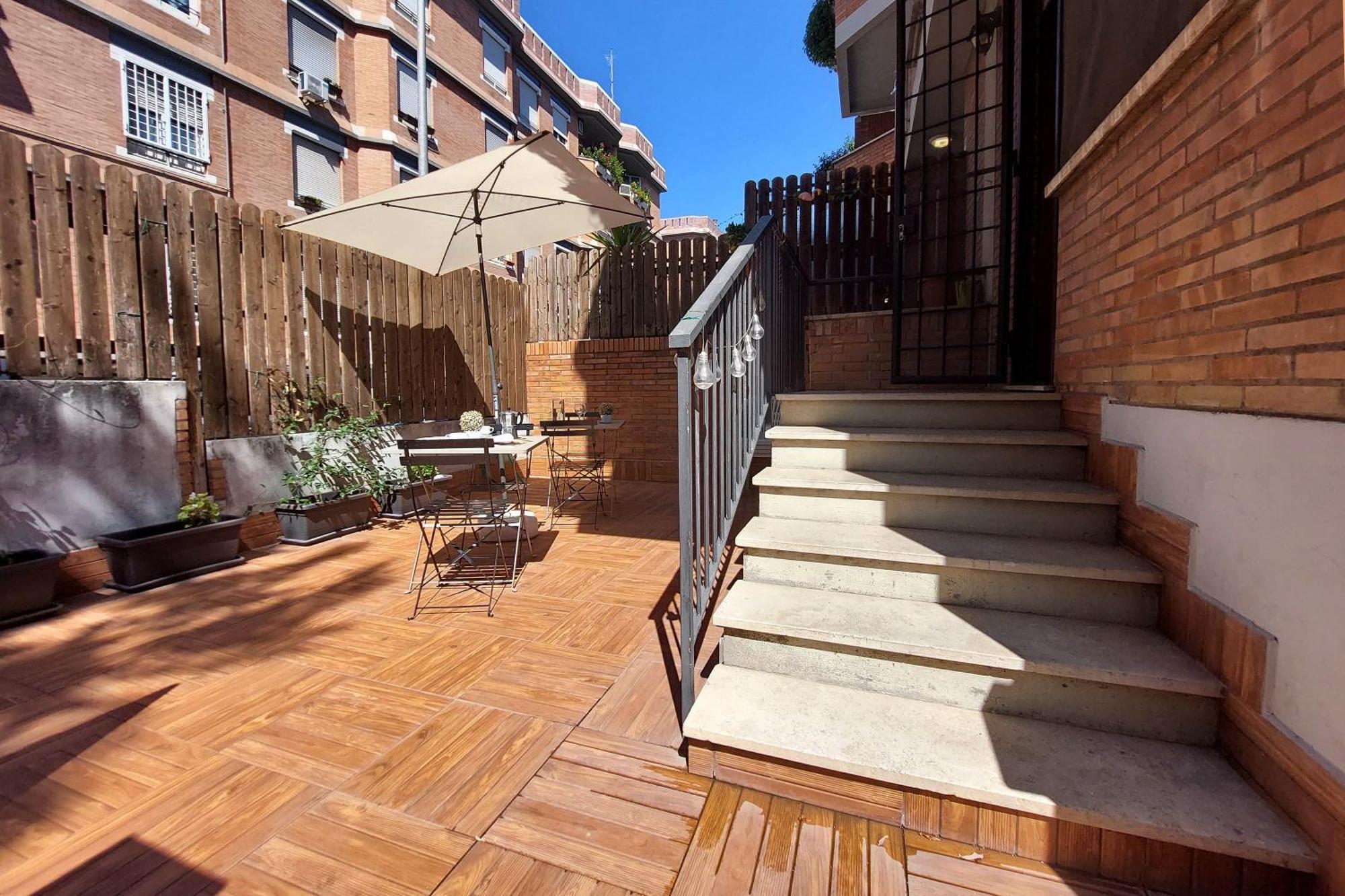 Vatican Flat Cozy With Private Court Appartement