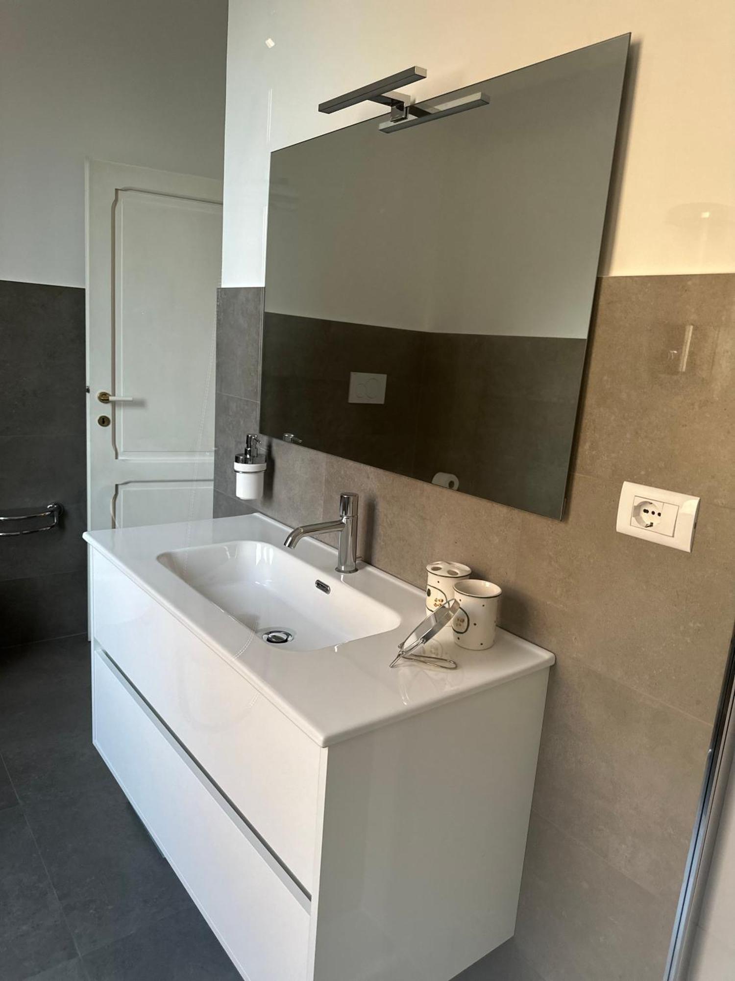 2mg: Con Terrazzo Nel Cuore Di Roma! Apartamento *