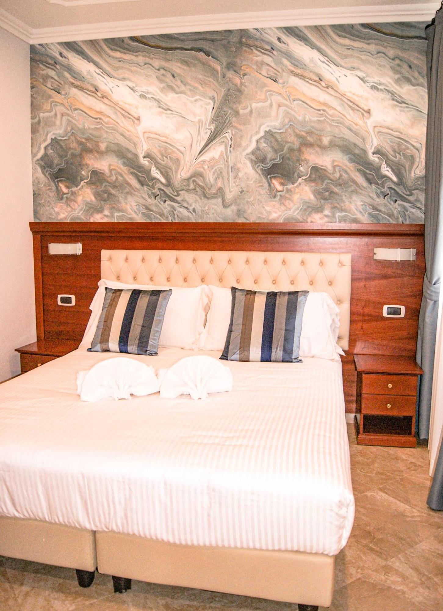 Esposizione Luxury Hotel
