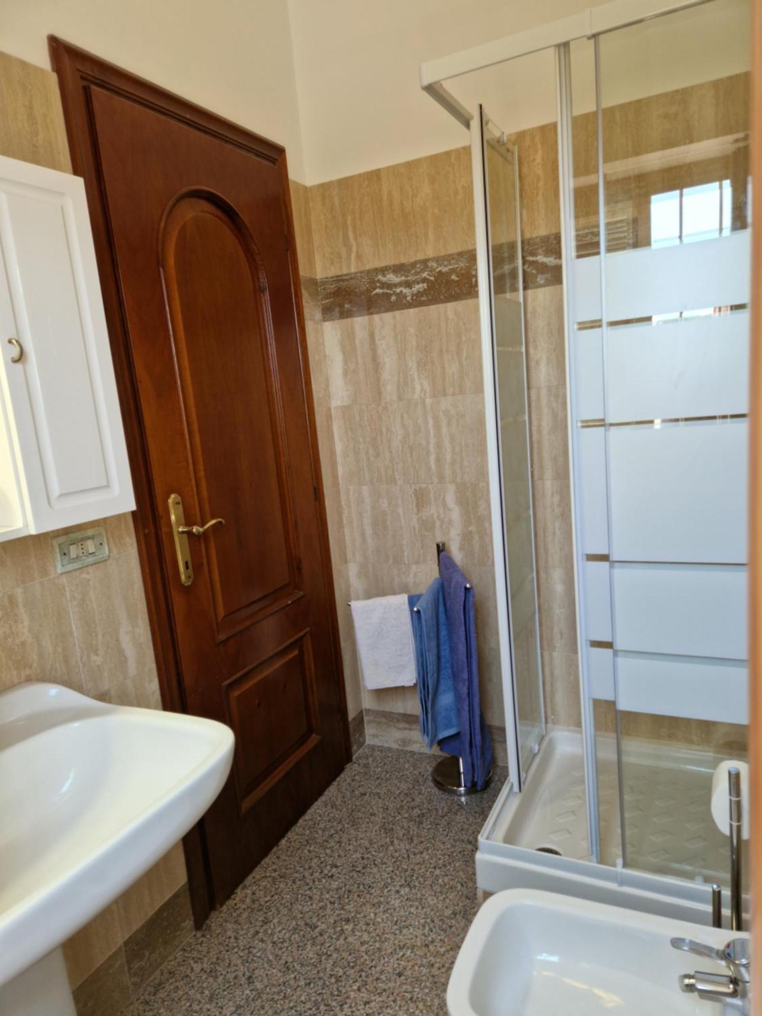 Castelbarco House B Guest house *