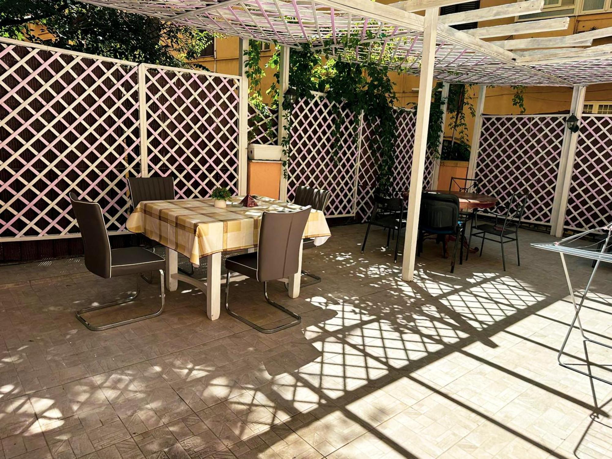 Hostel Sina Rent