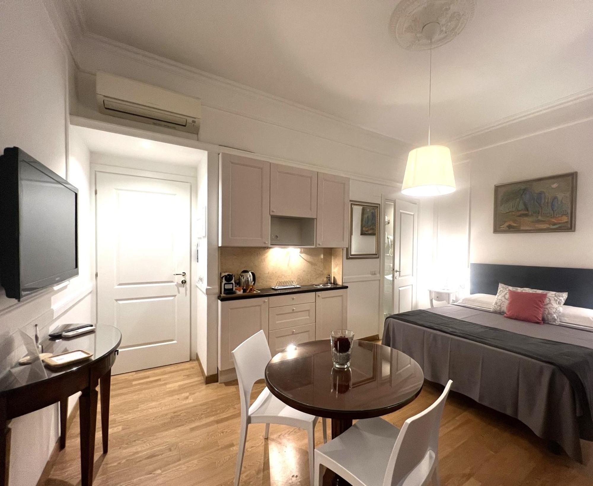 Interno * Roma