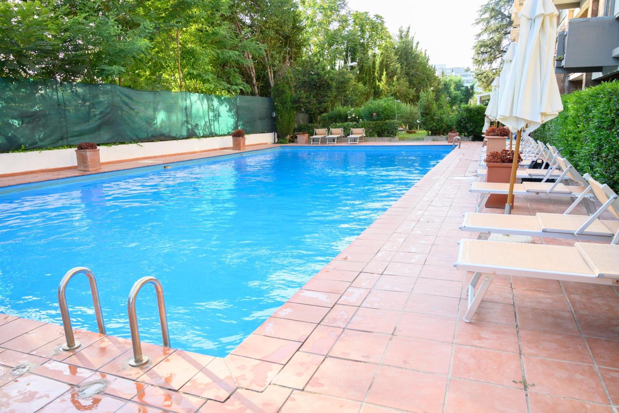 Apartment Laura Sweet Con Piscina *