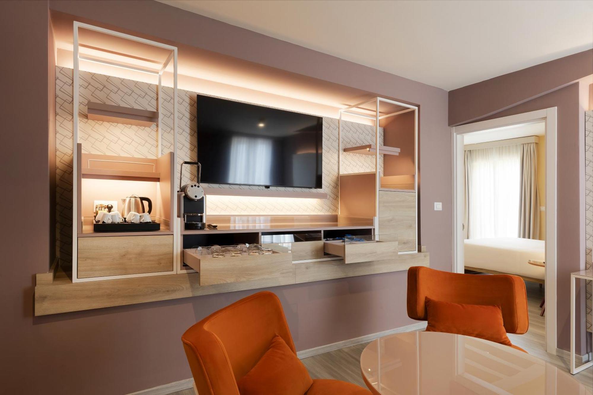 Hotel Adesso