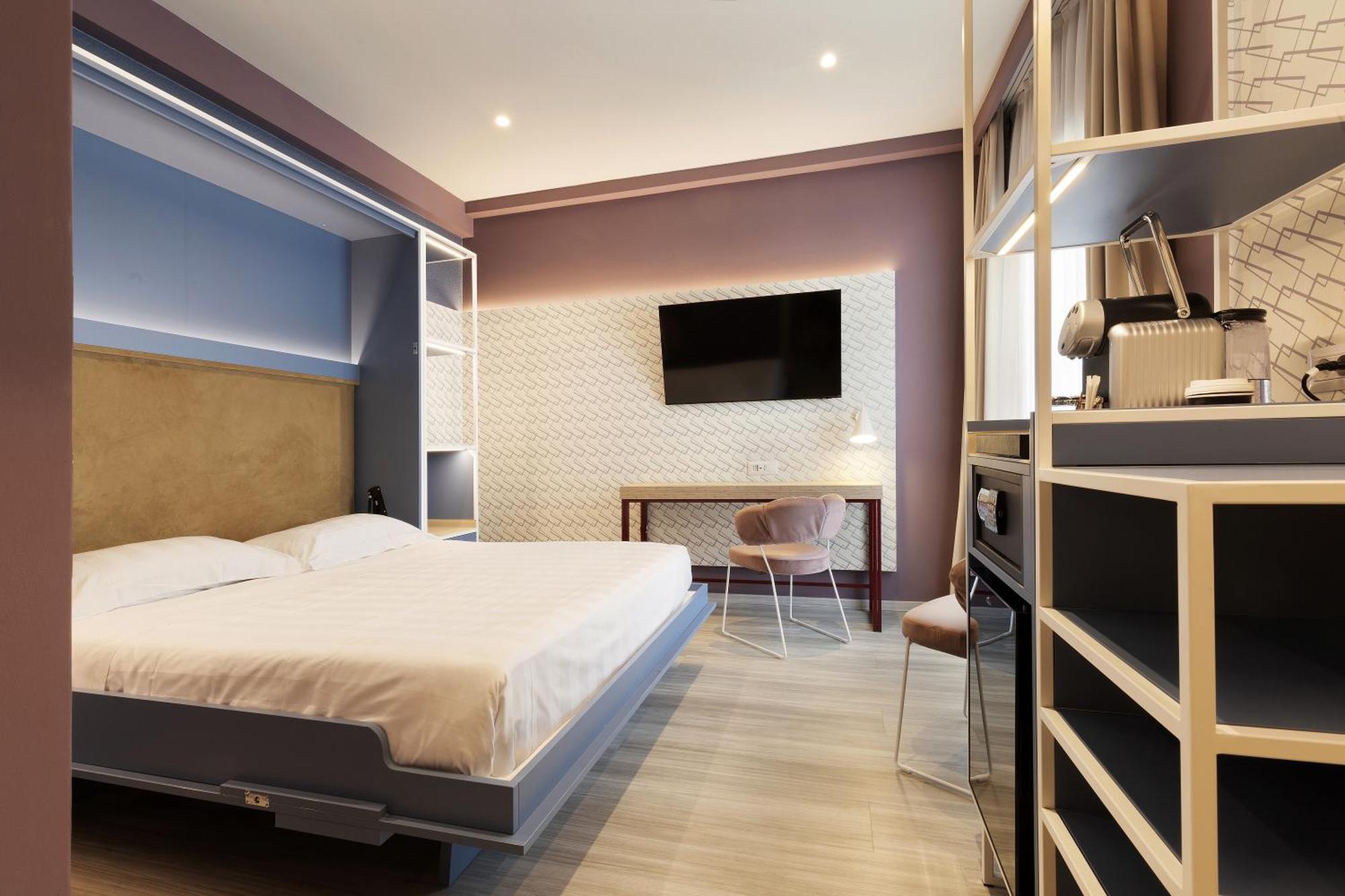 Hotel Adesso 4*