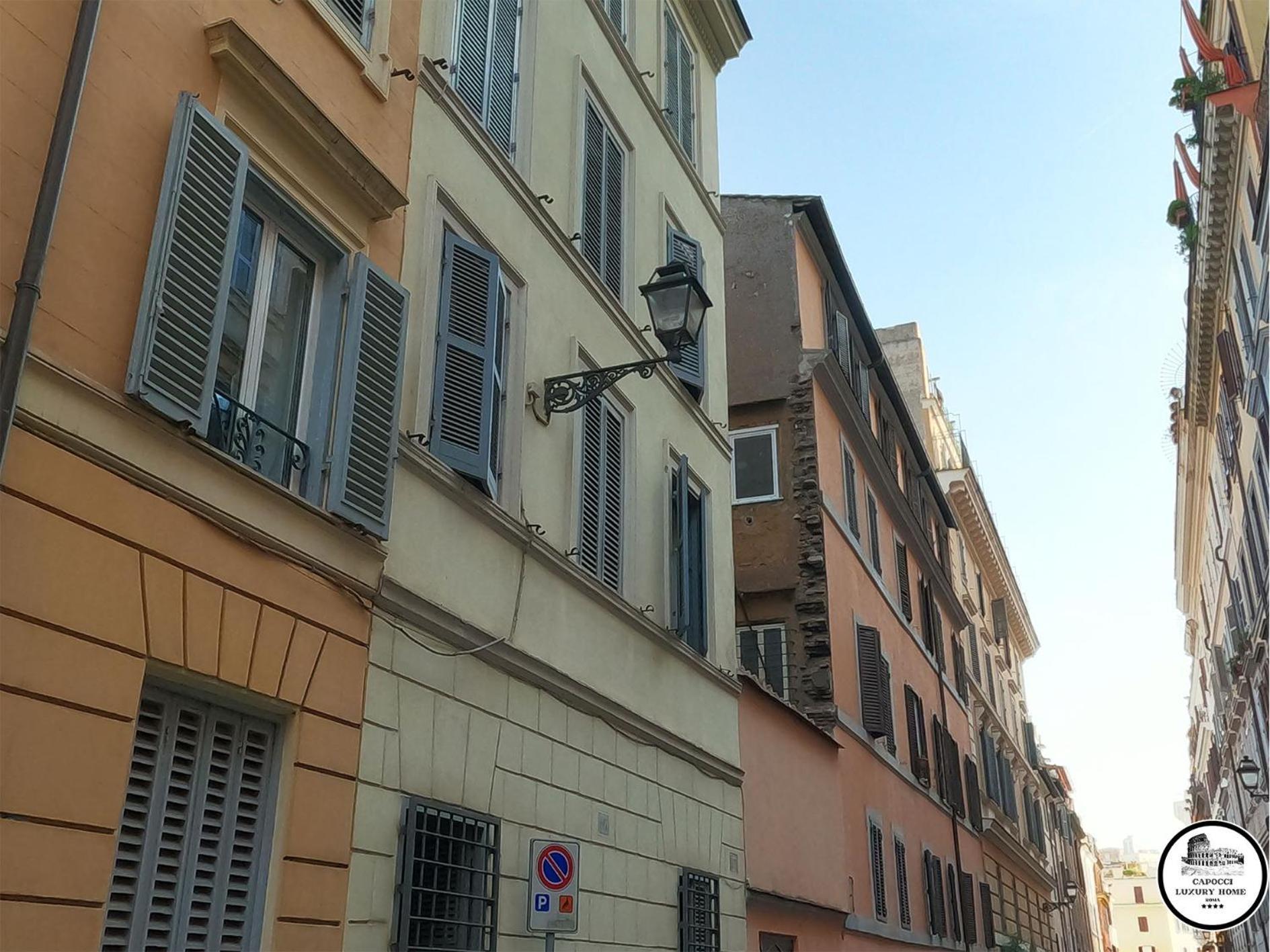 Capocci Luxury * Rome
