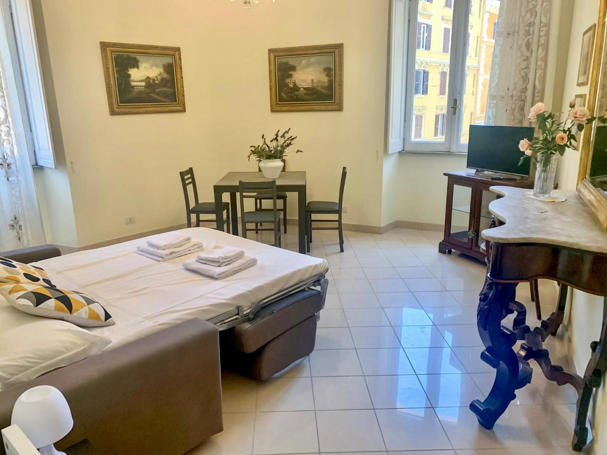 Alberto Vatican House Apartment