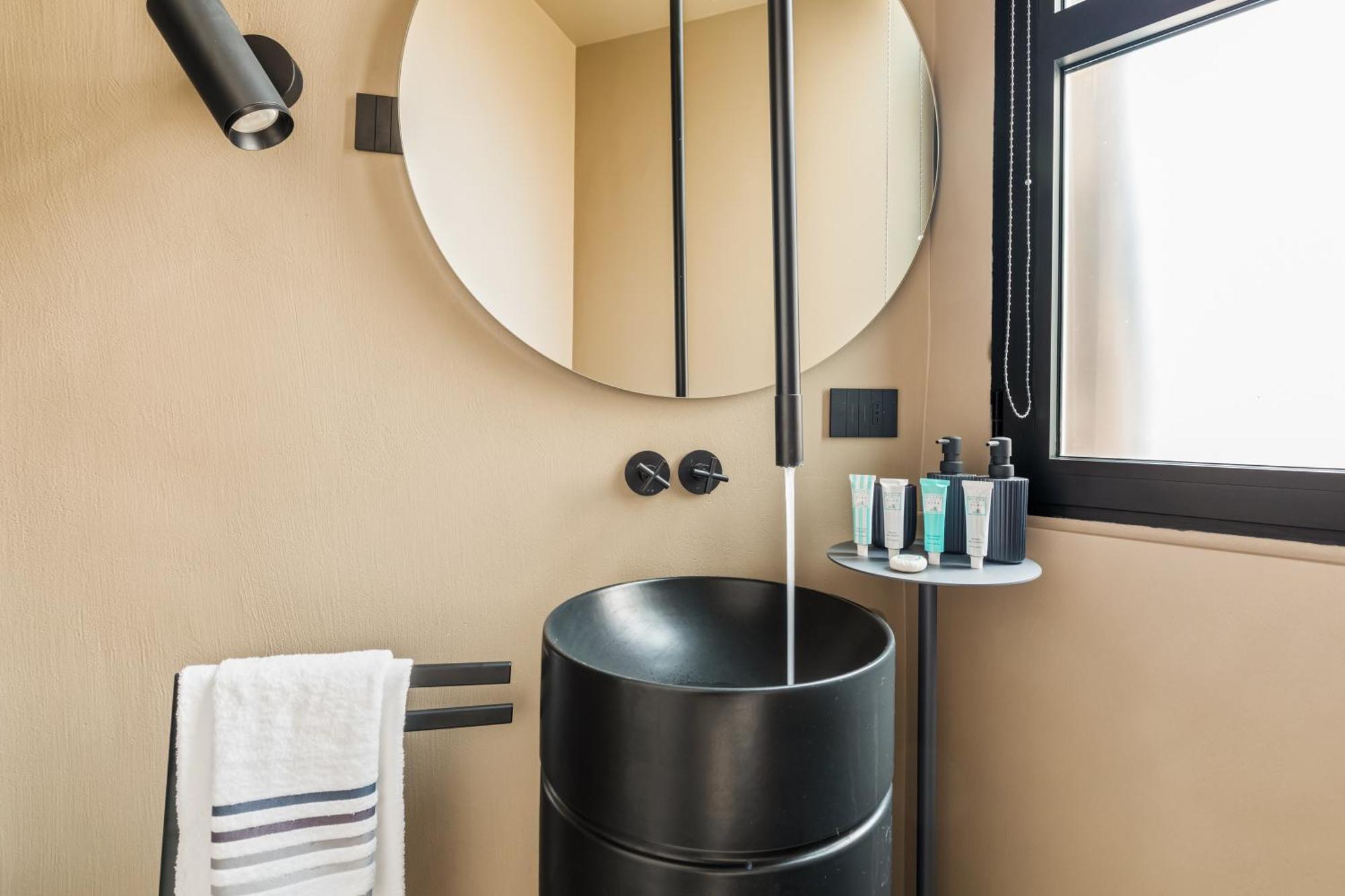 Charm And Elegance By The Spanish Steps Appartement *