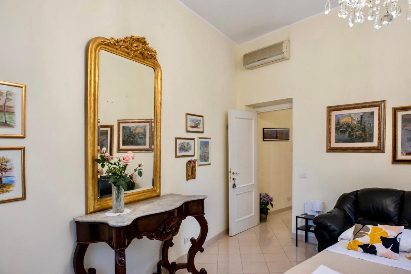 Alberto Vatican House Apartment