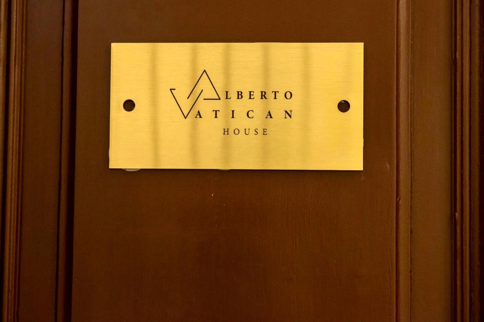 Alberto Vatican House *
