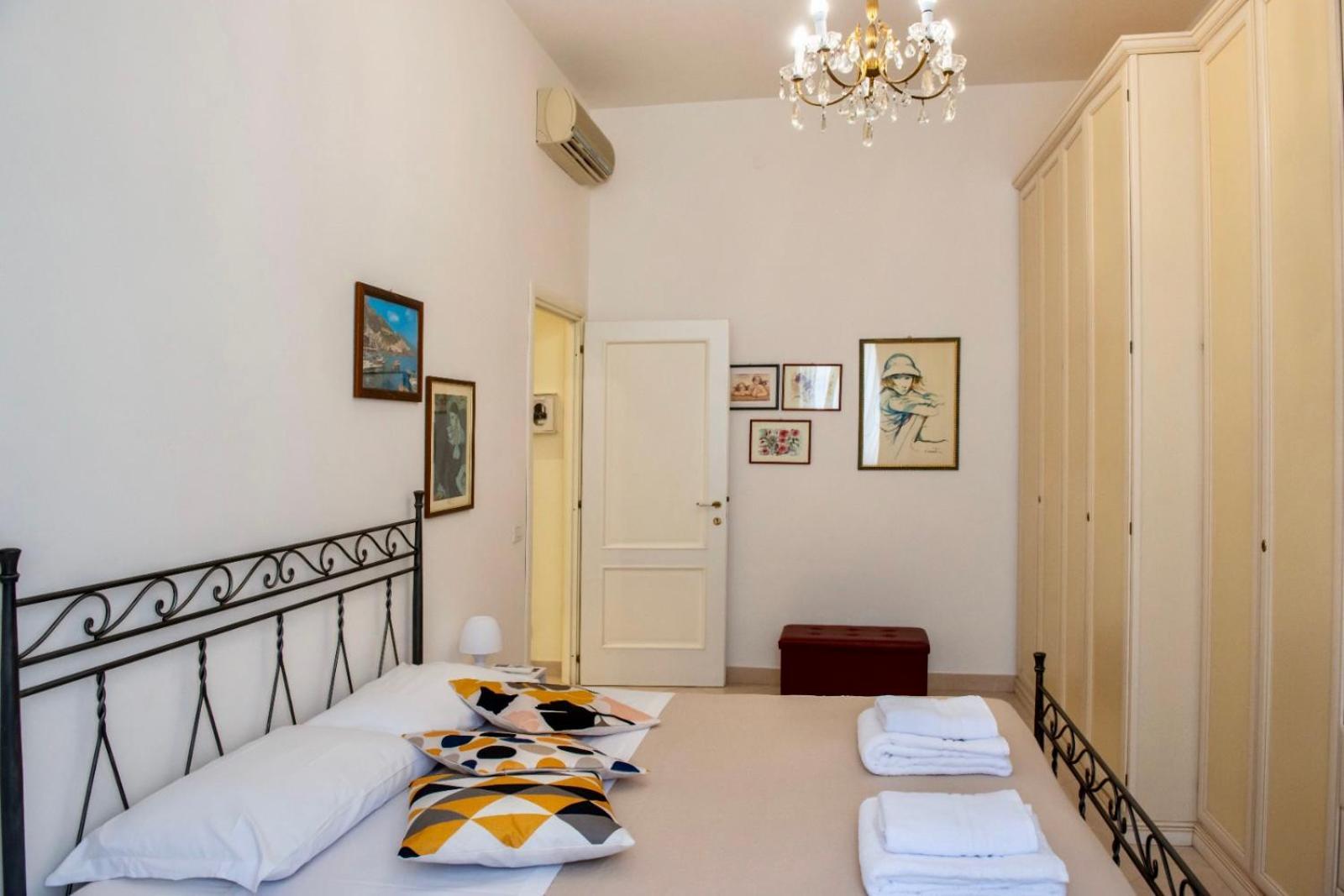 Alberto Vatican House *