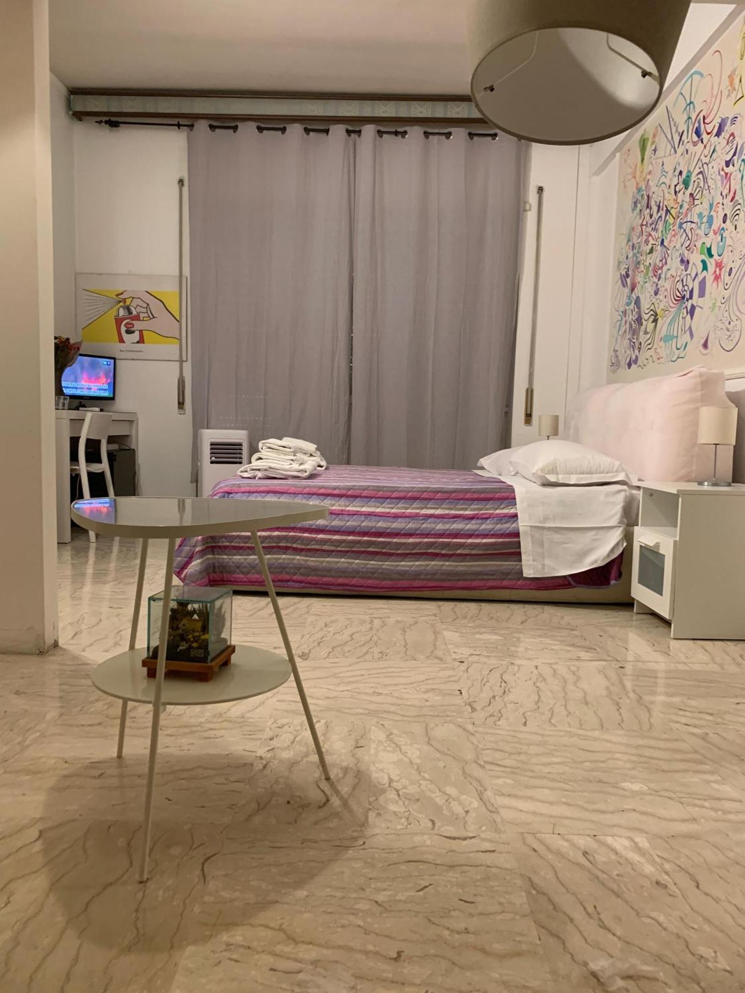 4 Season Bed & Breakfast Rome