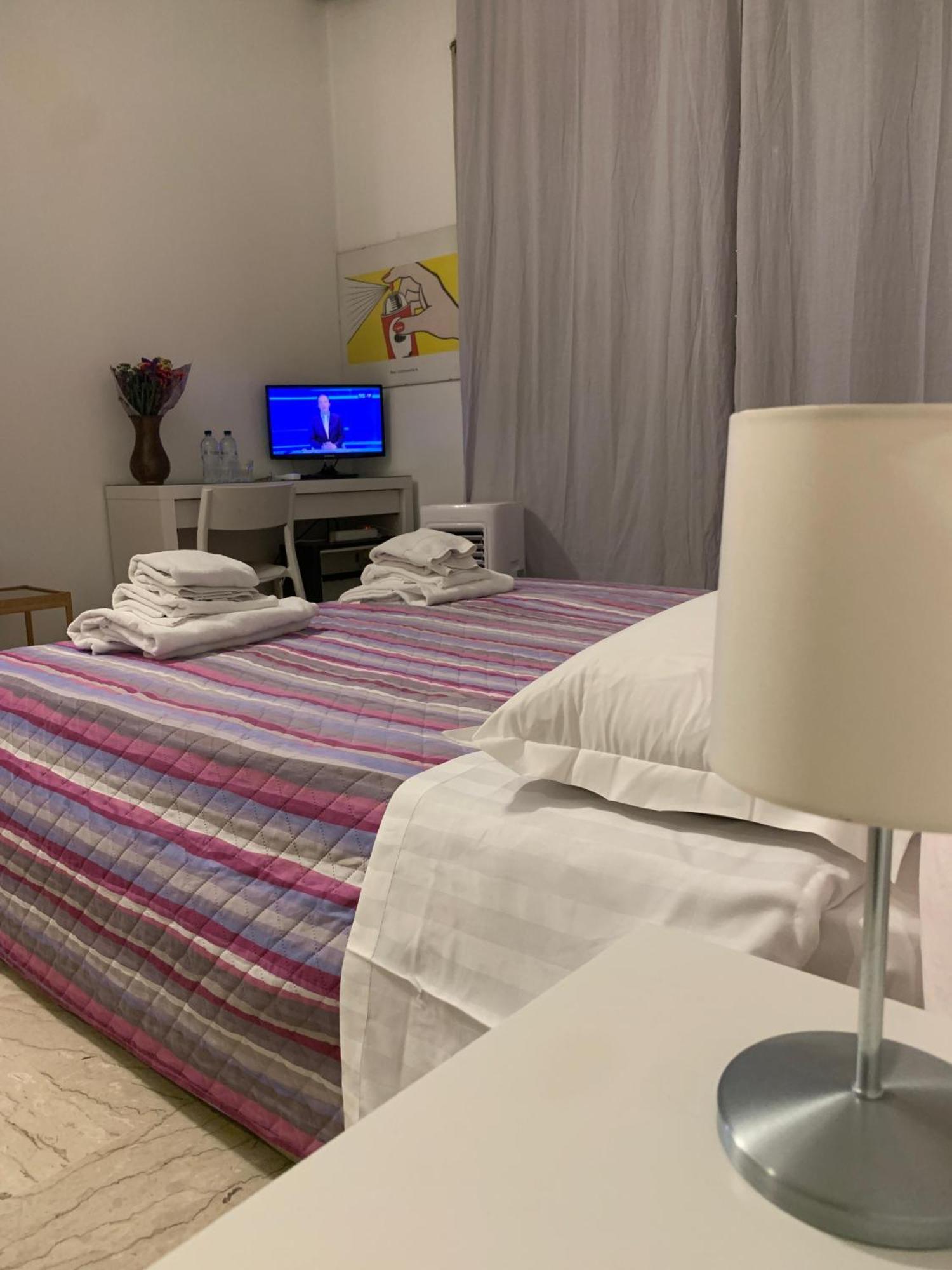 4 Season Bed & Breakfast Rome