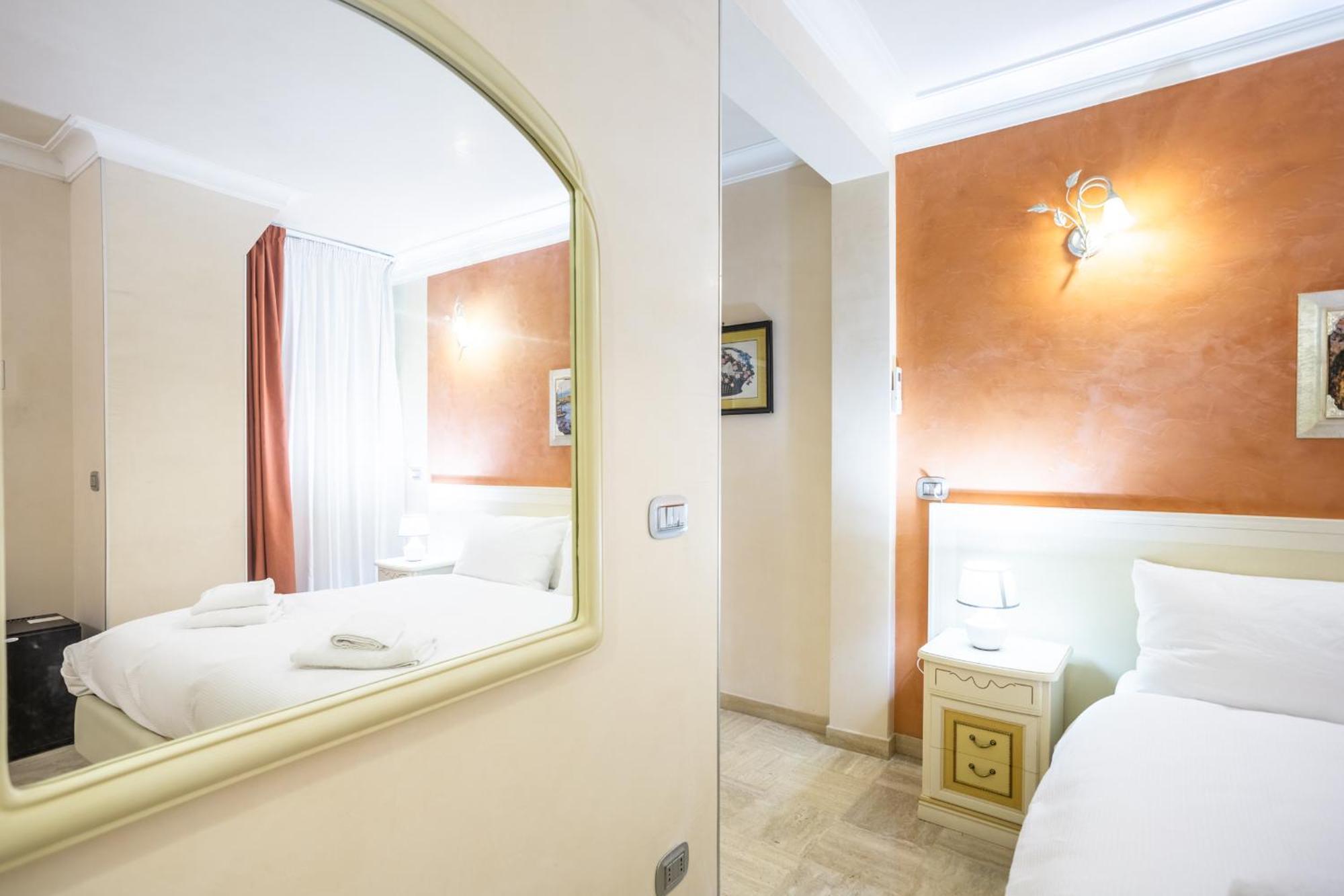 Luxury Opera Guest house *