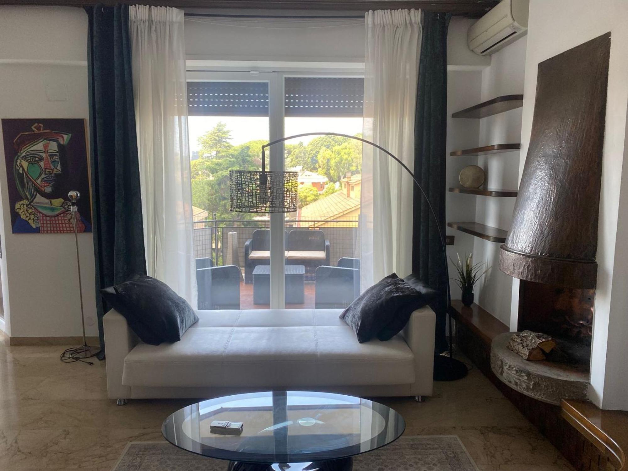 Eur Centro Lux Con Camino Apartment *