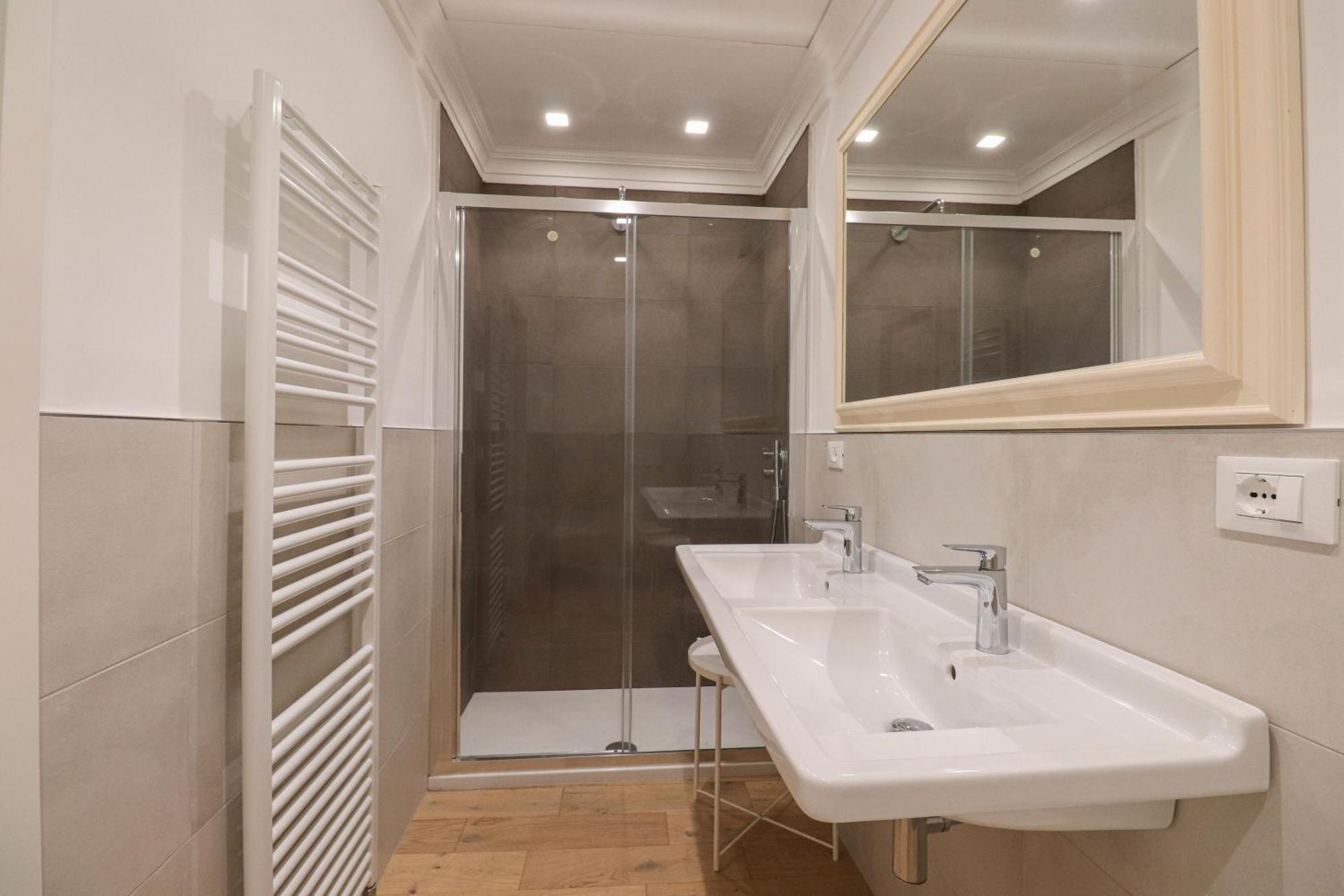 We - Frattina14 - Piazza Di Spagna Apartment Rome