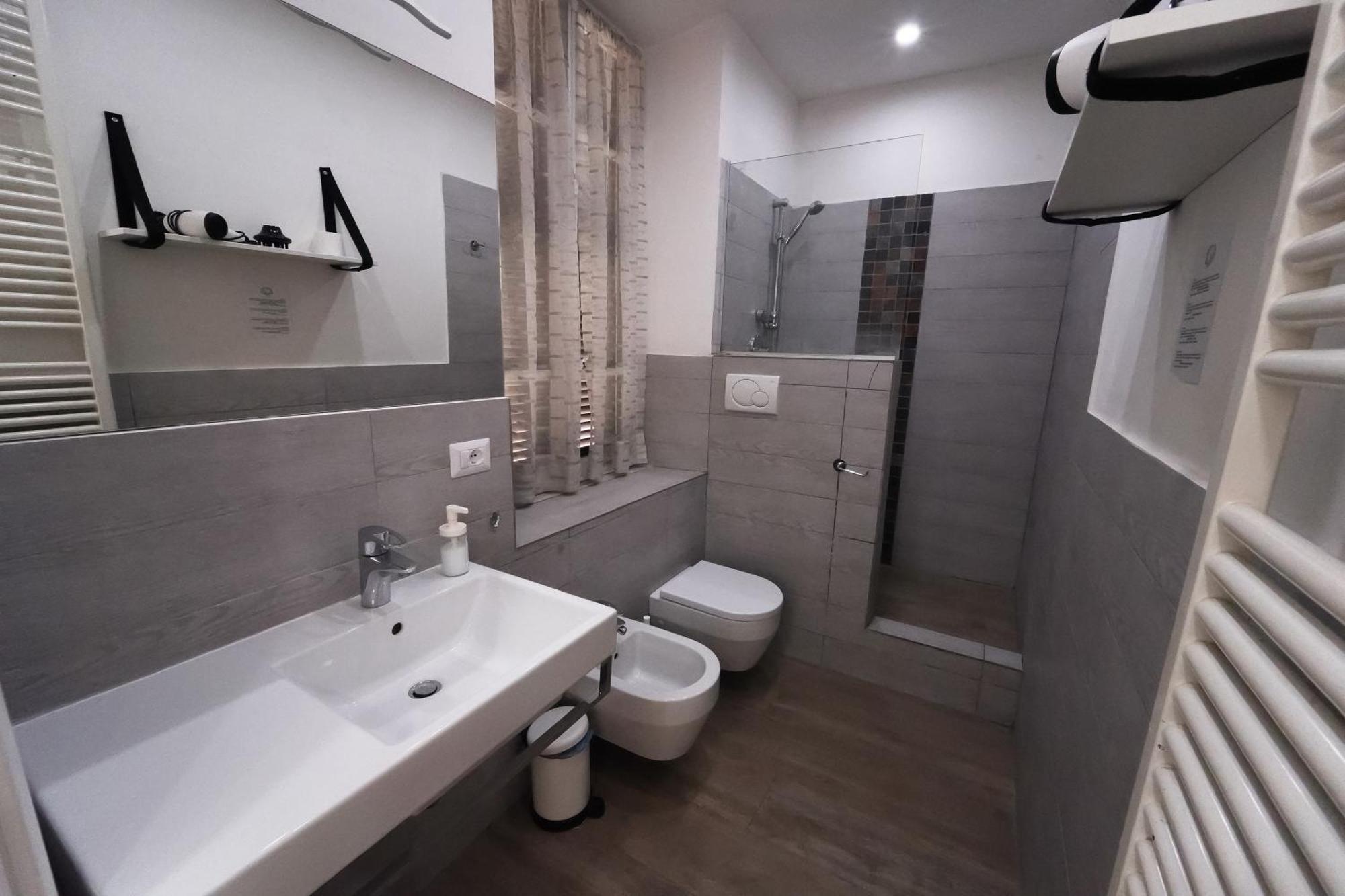 Vatican Whole 3 Private Apartment