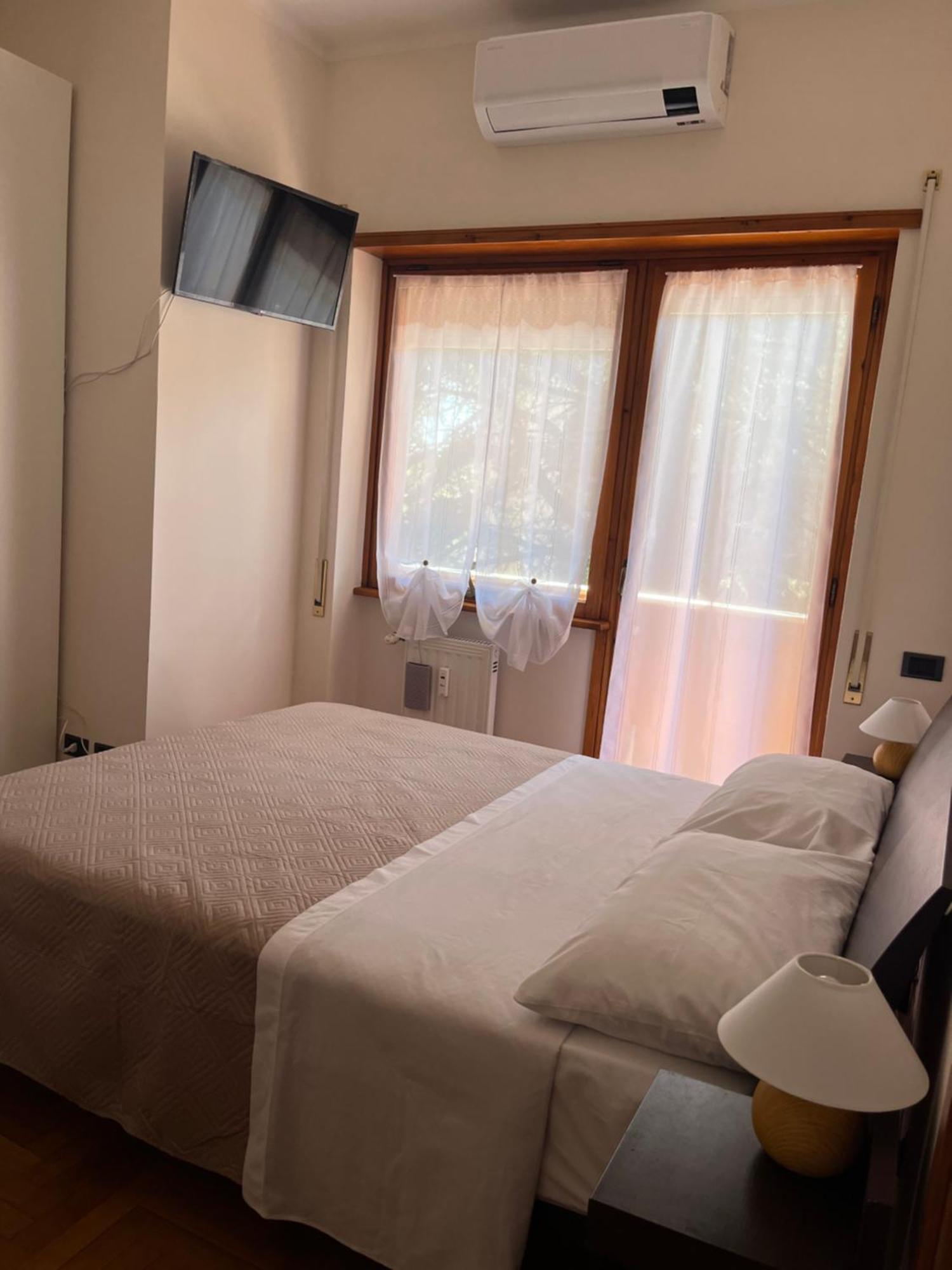 Apartment Eashome Eur Mostacciano Bilocale Adiacente Ifo *