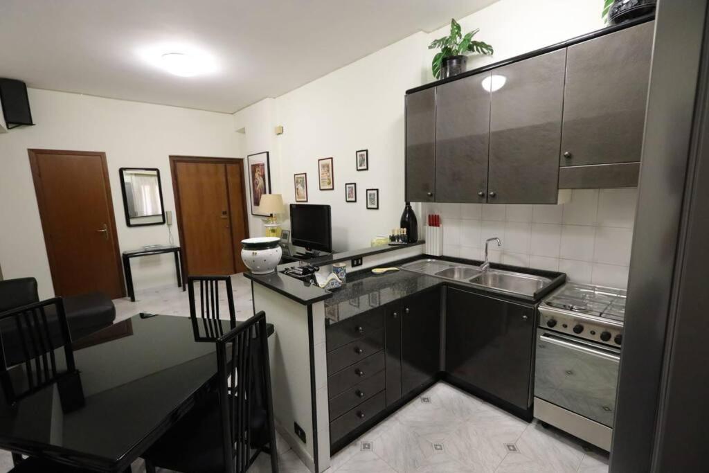 Apartment Pochi Passi Da San Pietro Metro A Cipro *