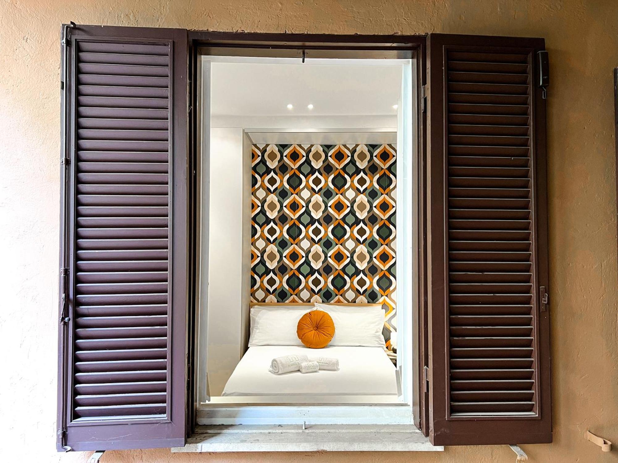 Luxury House & Secret Garden - Strategic Location, 100m To Metro B Appartement