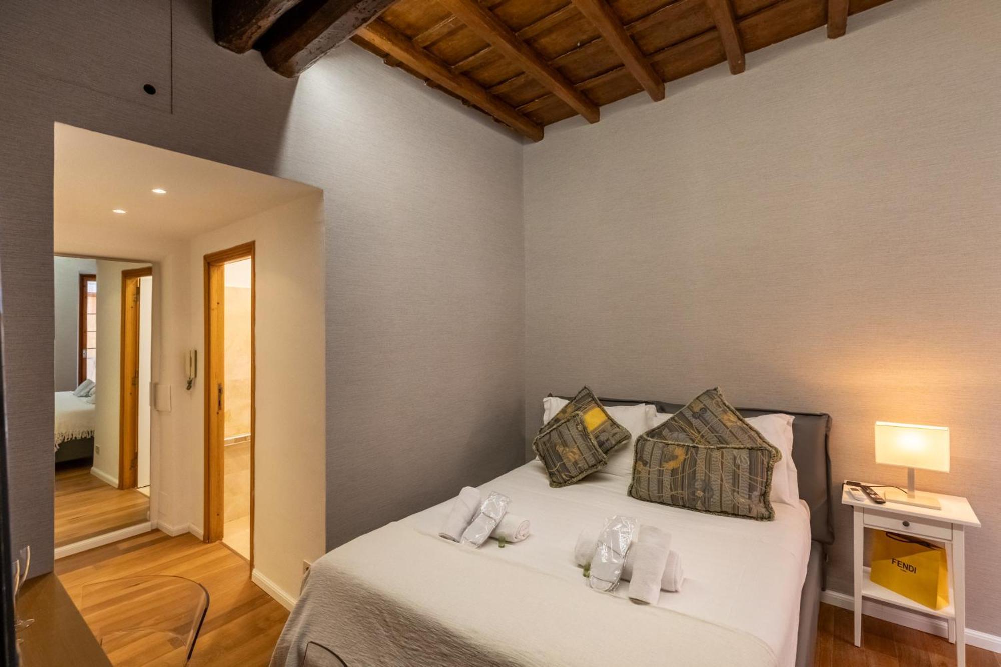 Chilling Via Del Corso Holiday home Rome