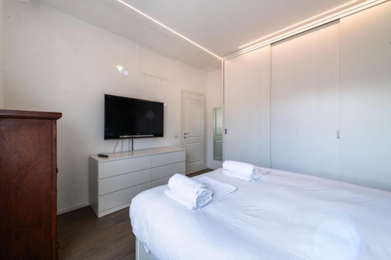 Apartment Time 4
