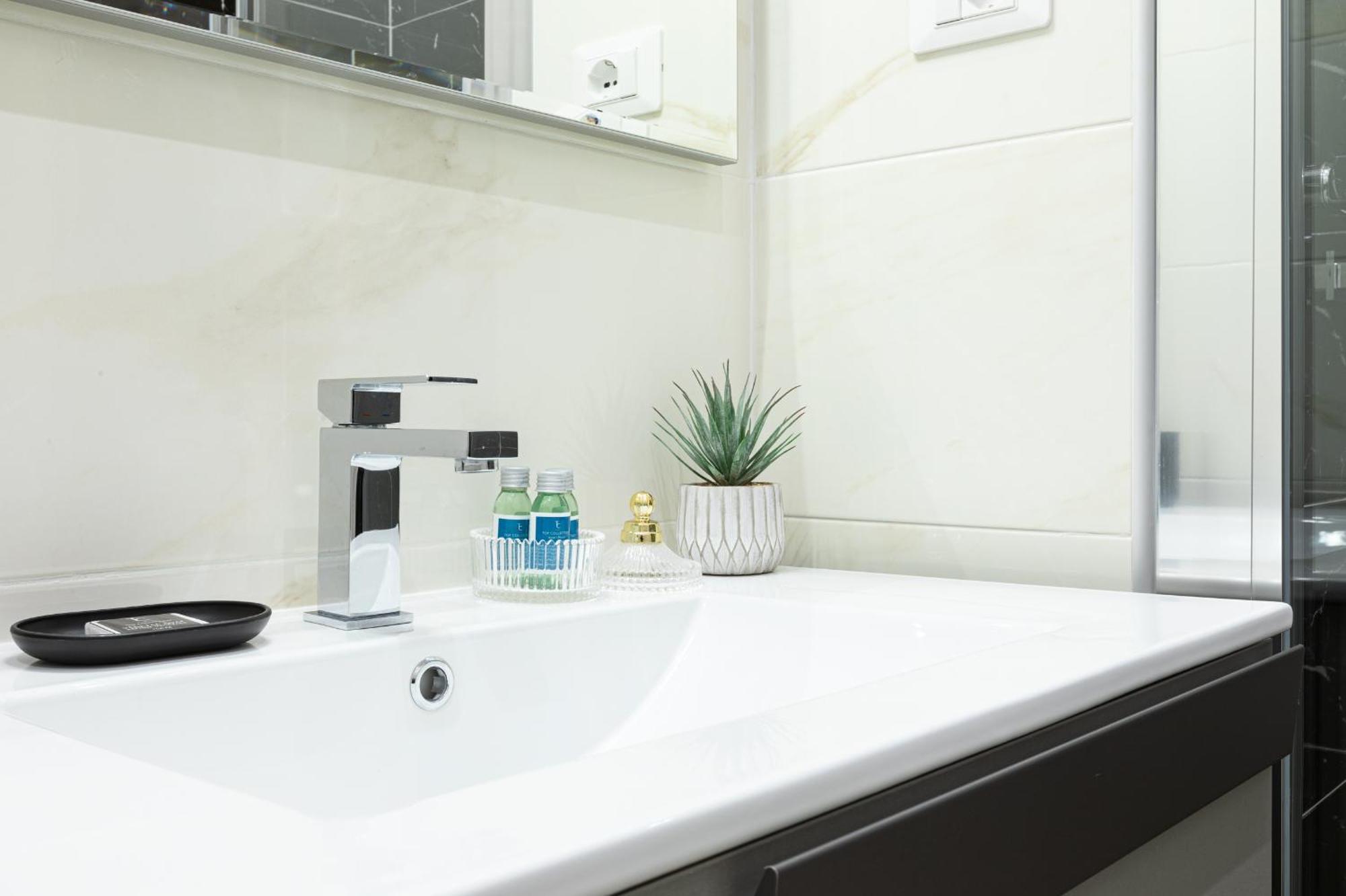 Trastevere Exclusive Three Bedroom - Collection Rome