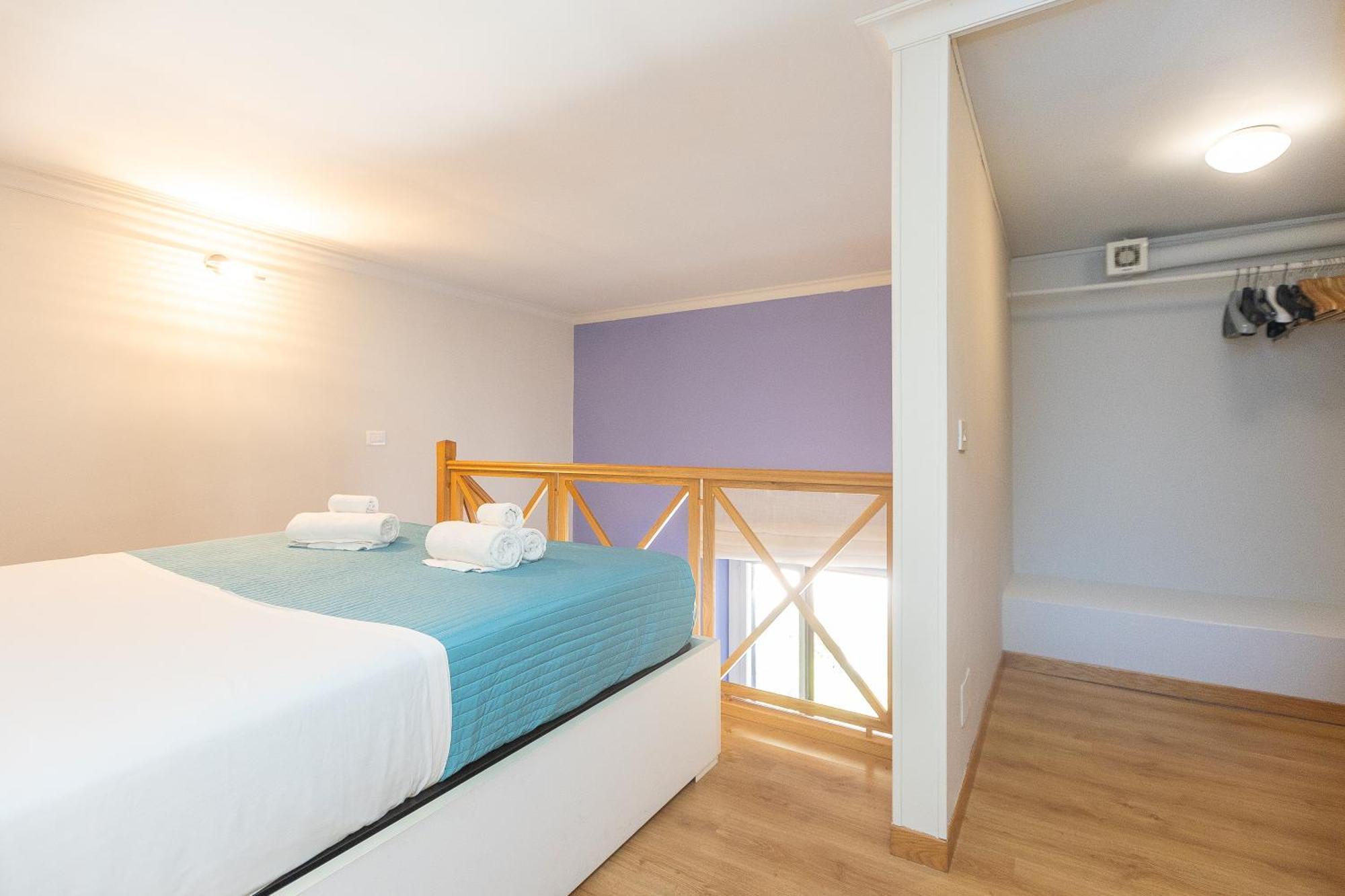 Colosseum Bright Two Bedroom Apartment Rome