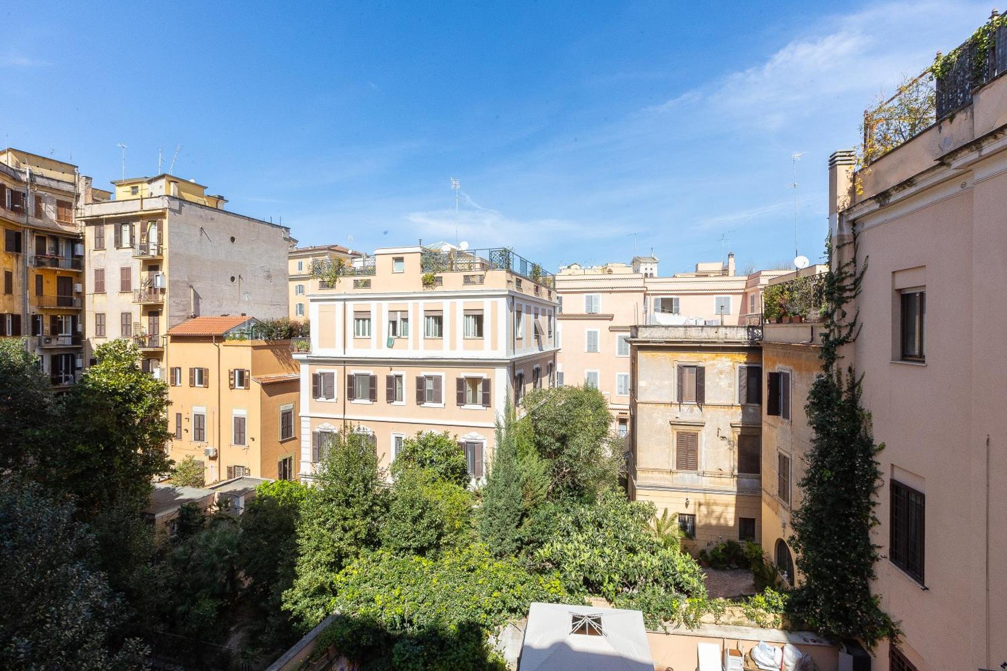 Colosseum Bright Two Bedroom Apartment *
