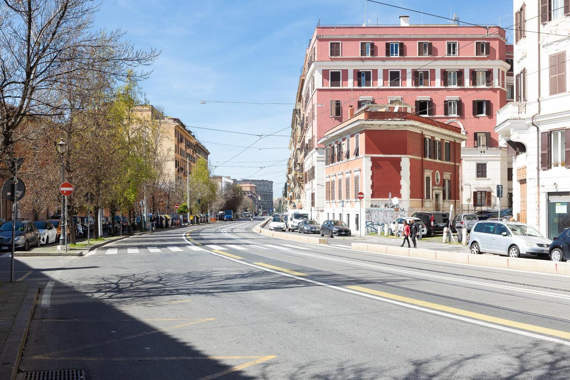 Apartment Colosseum Bright Two Bedroom Rome
