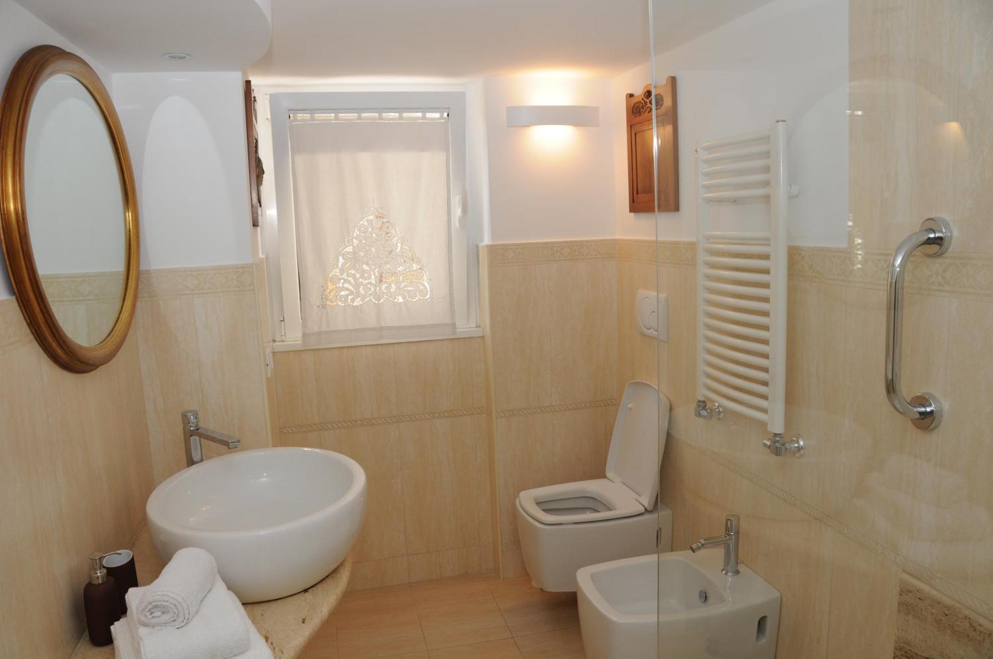 Apartment A Casa Di Lu, Al Colosseo -