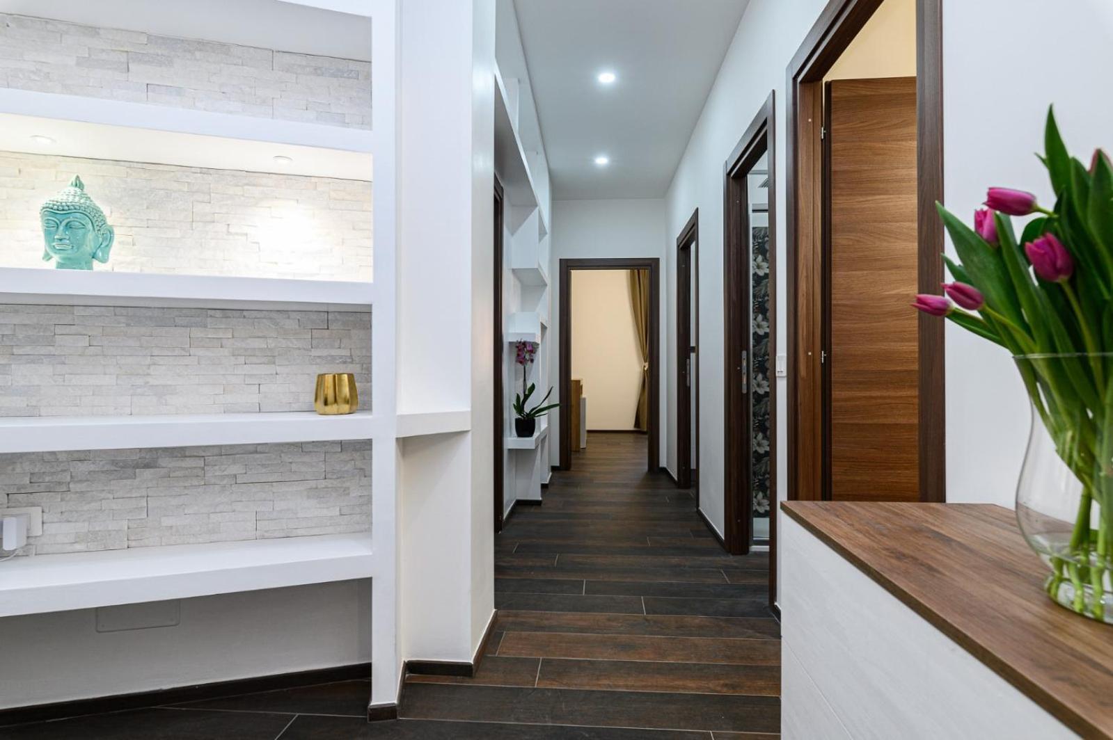 Lb Apartment