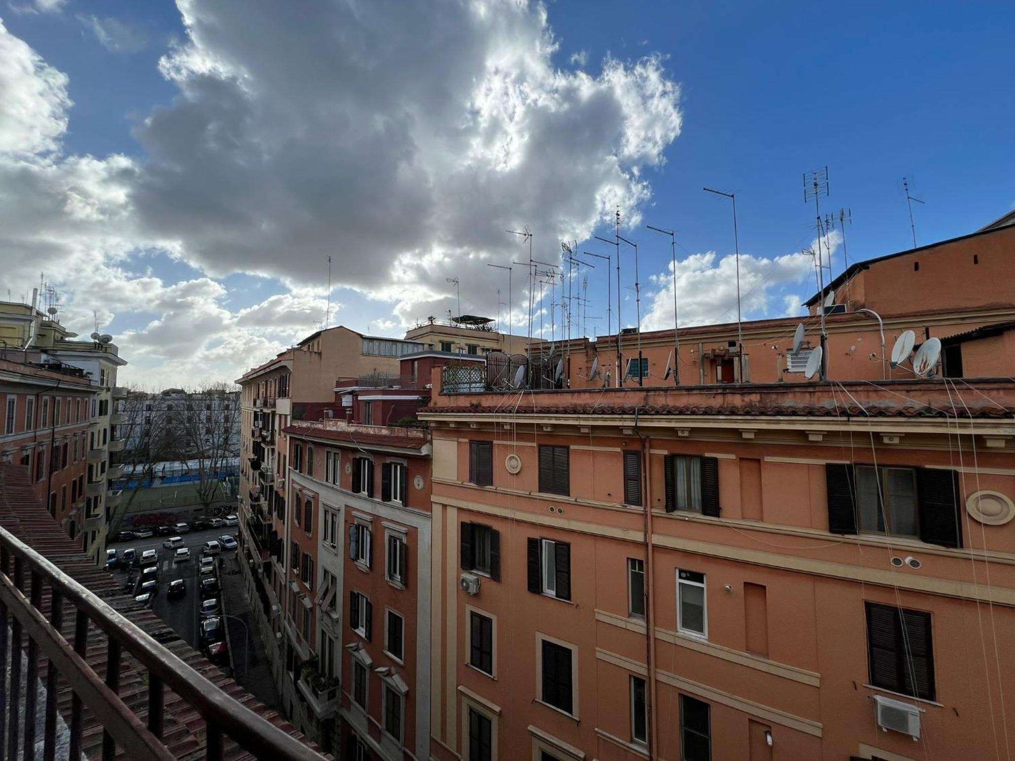 Luciano San Giovanni Guest house Rome