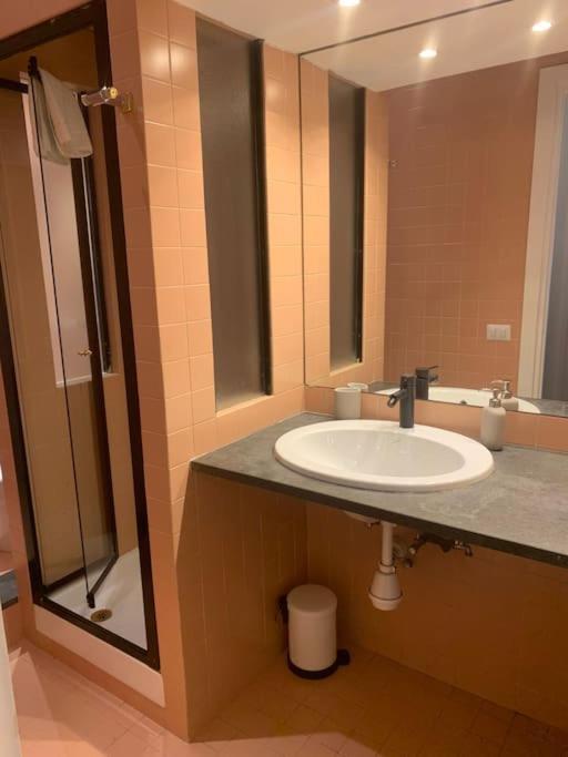 Apartment Spacious And Cozy In Piazza Verbano *