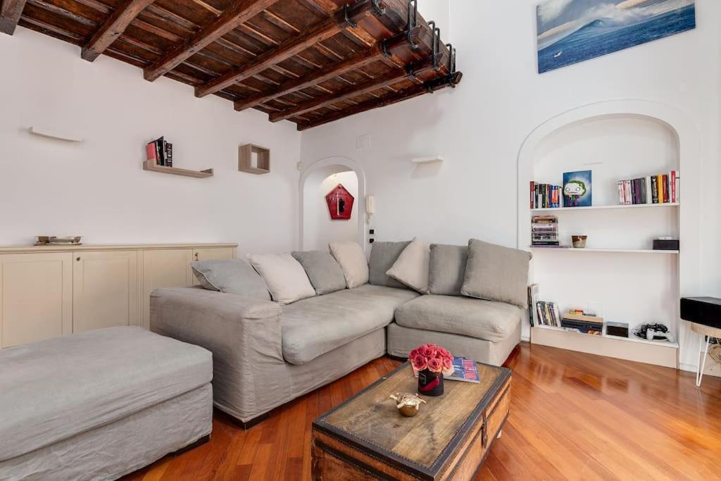 Che Eleganza! Irresistibile Dimora, Campo De Fiori Apartment *