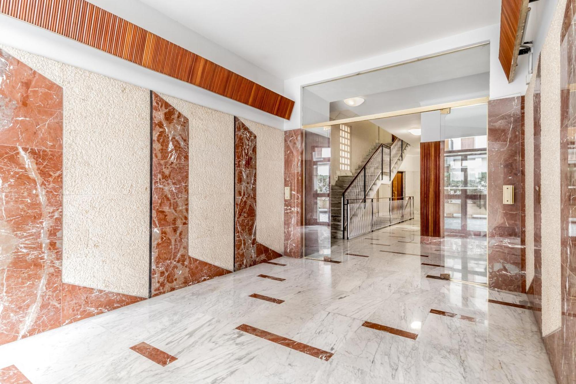 Retro Design Flat Near Vaticano * Rome