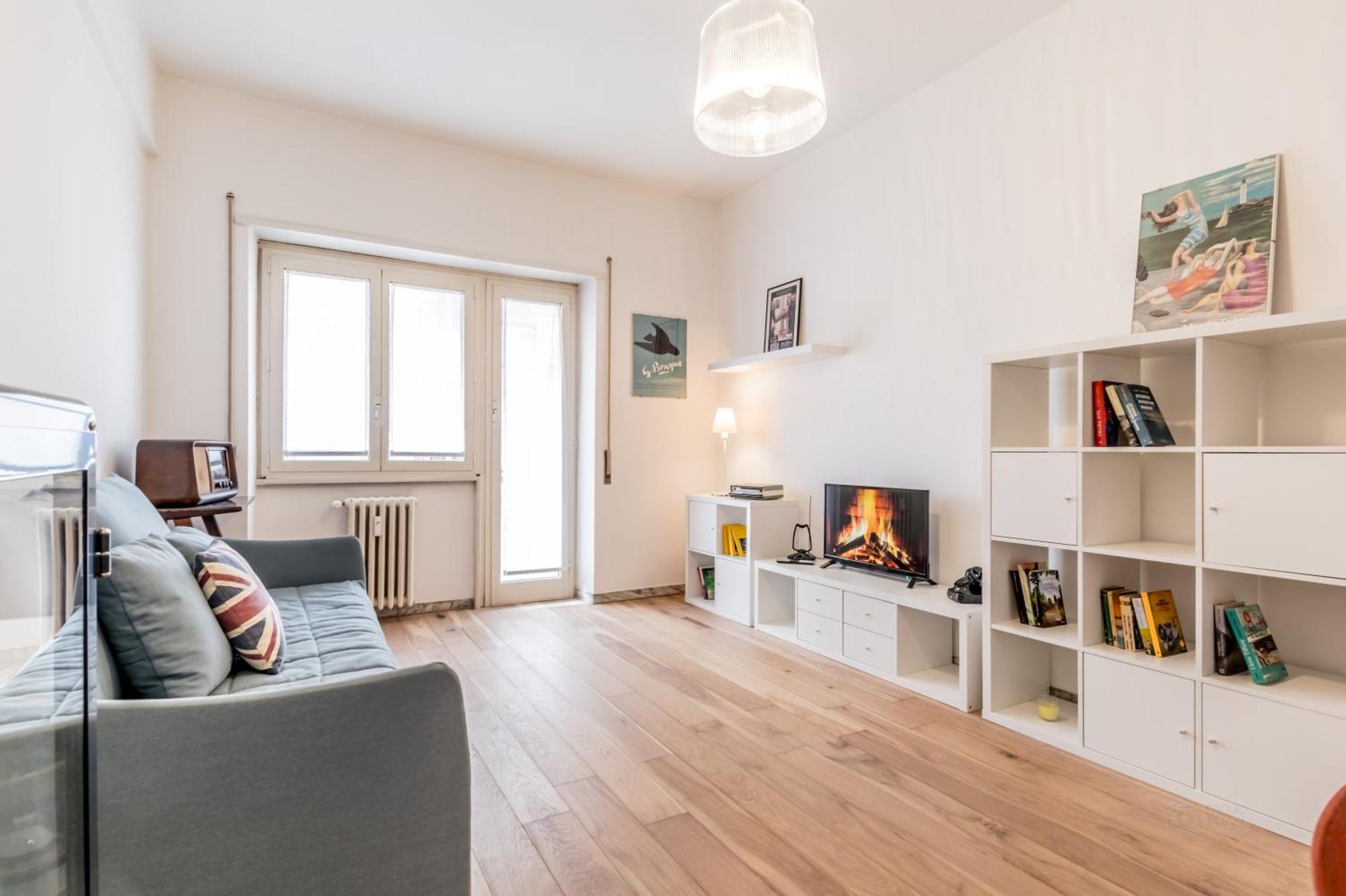 Retro Design Flat Near Vaticano Rome