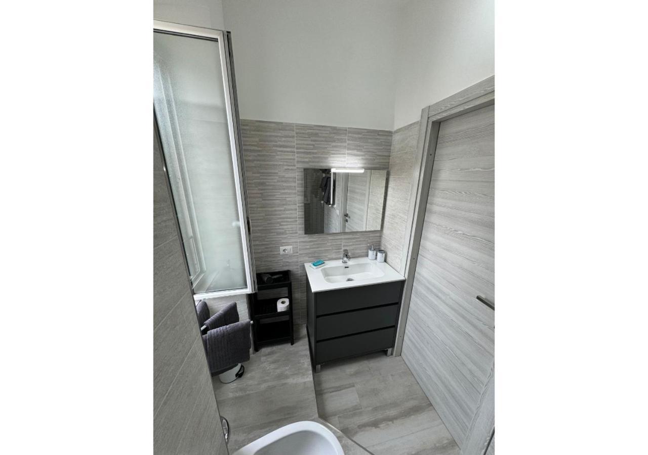 Interno 10 - Metro C Apartment