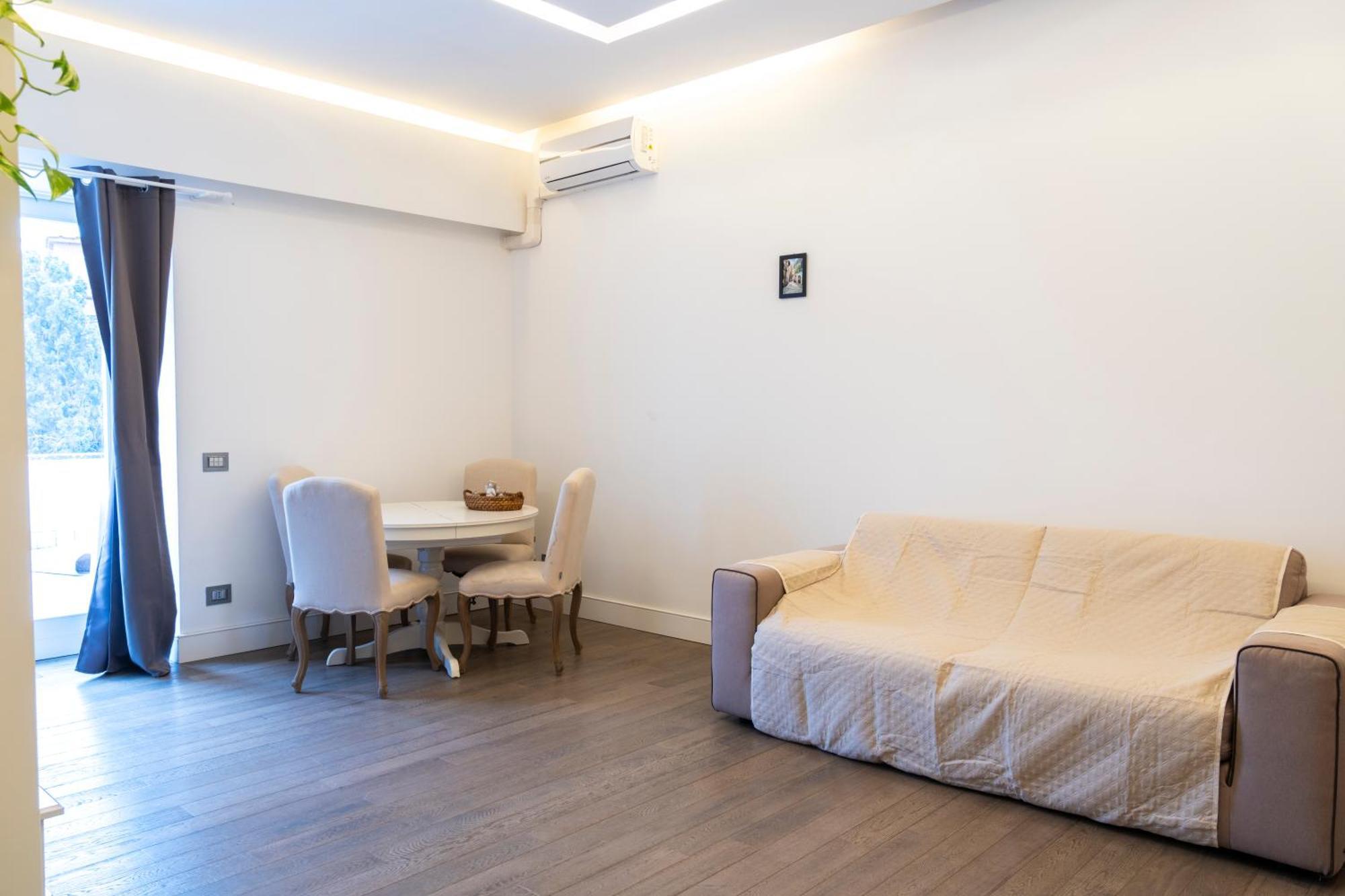Apartment Regina Margherita Rome