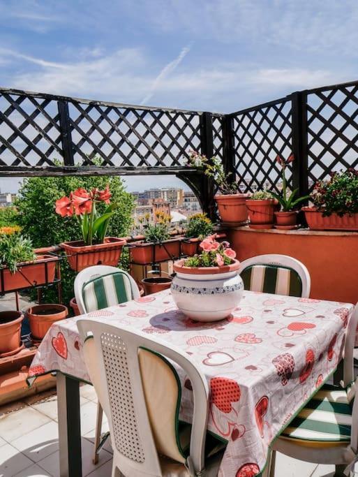 Chic And Spacious Penthouse Appartement Rome
