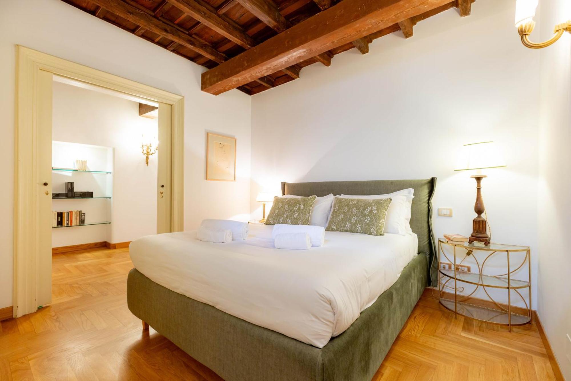 Pantheon Luxury House - Zeno 28 *