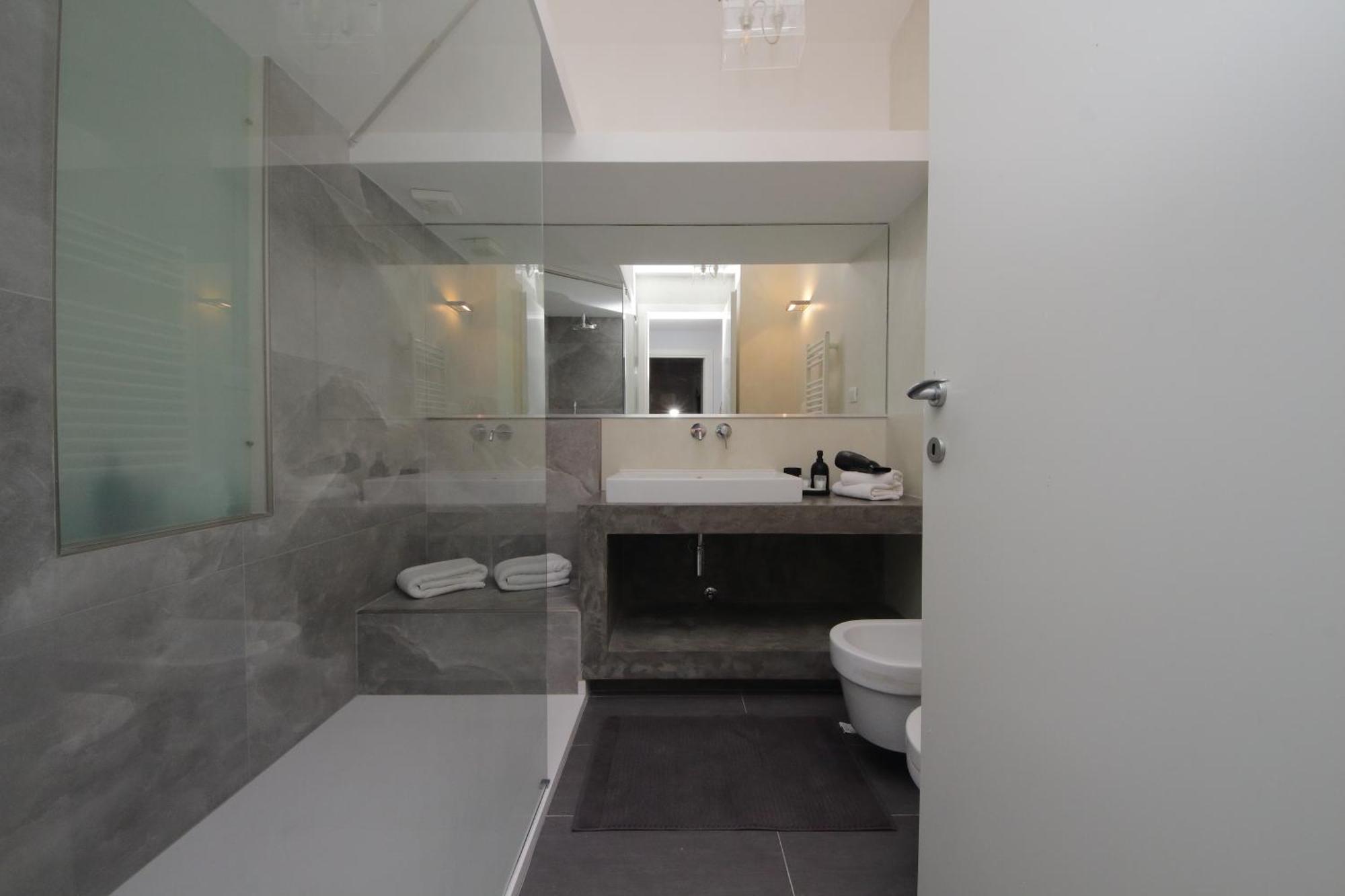 Ych-stylish 3 Bedrooms Near Vatican * Rome