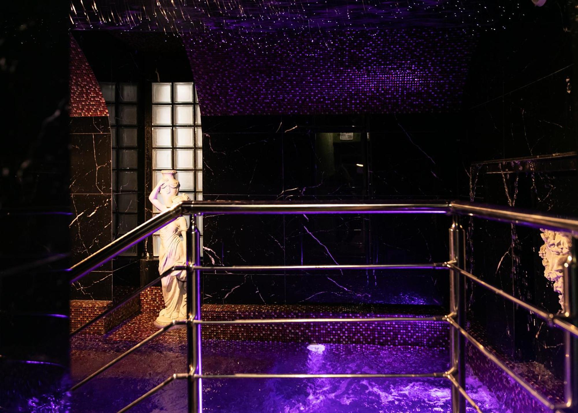 Hotel Caravita