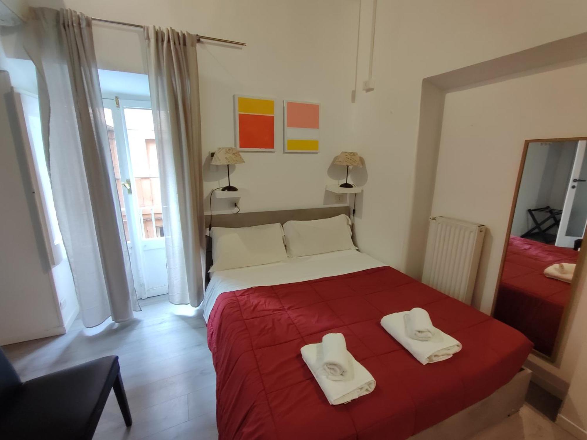 Giubbonari Street Roma