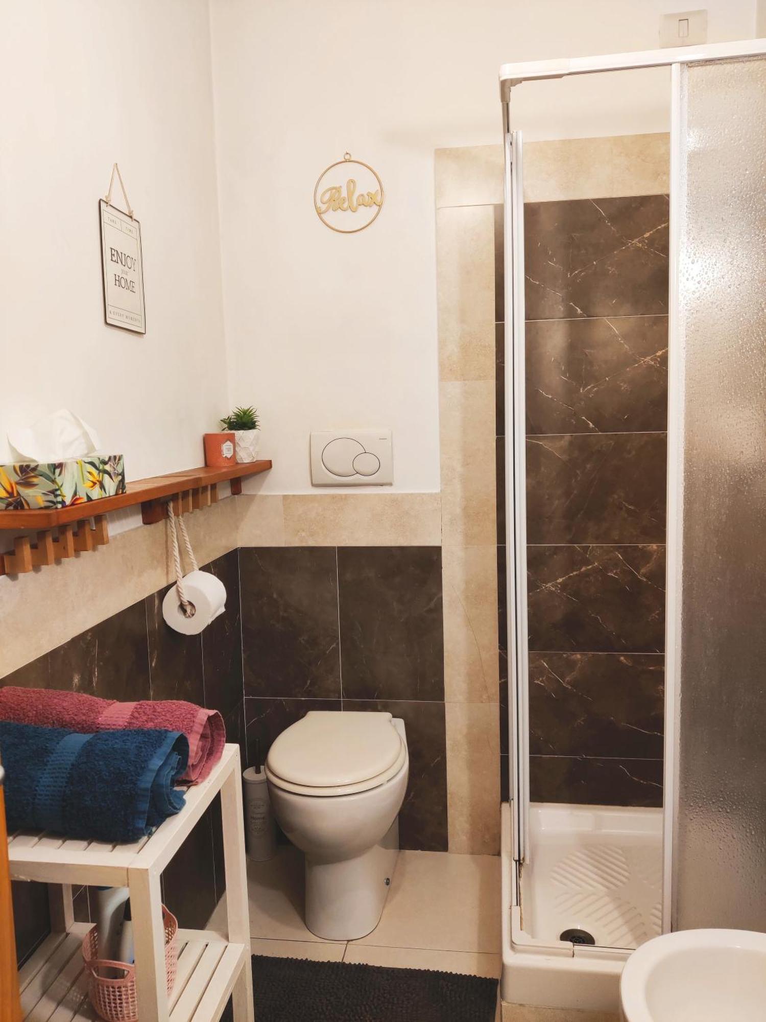 Marika's Cozy With Large Balcony Apartment Rome