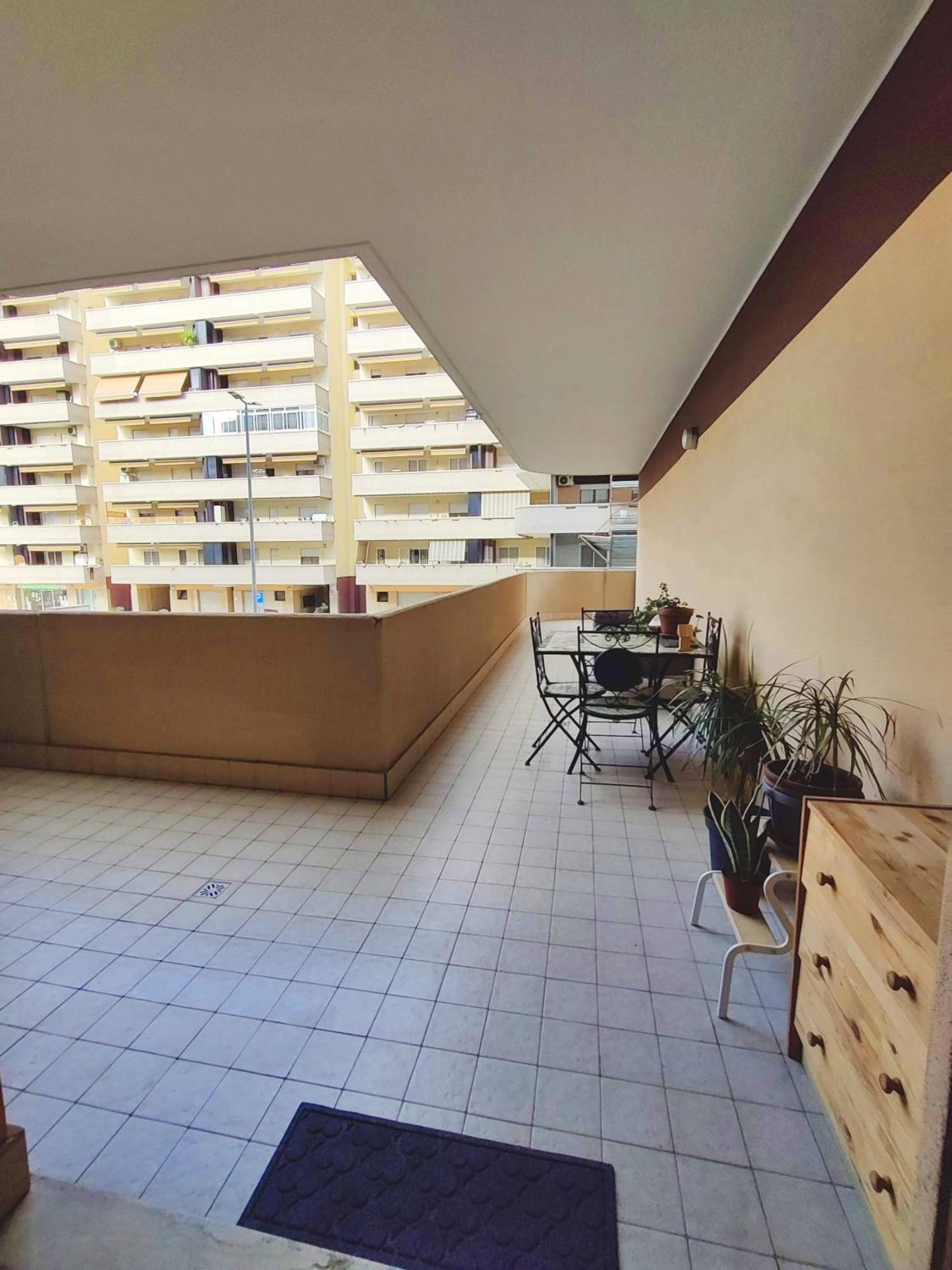 Marika's Cozy With Large Balcony Apartment *