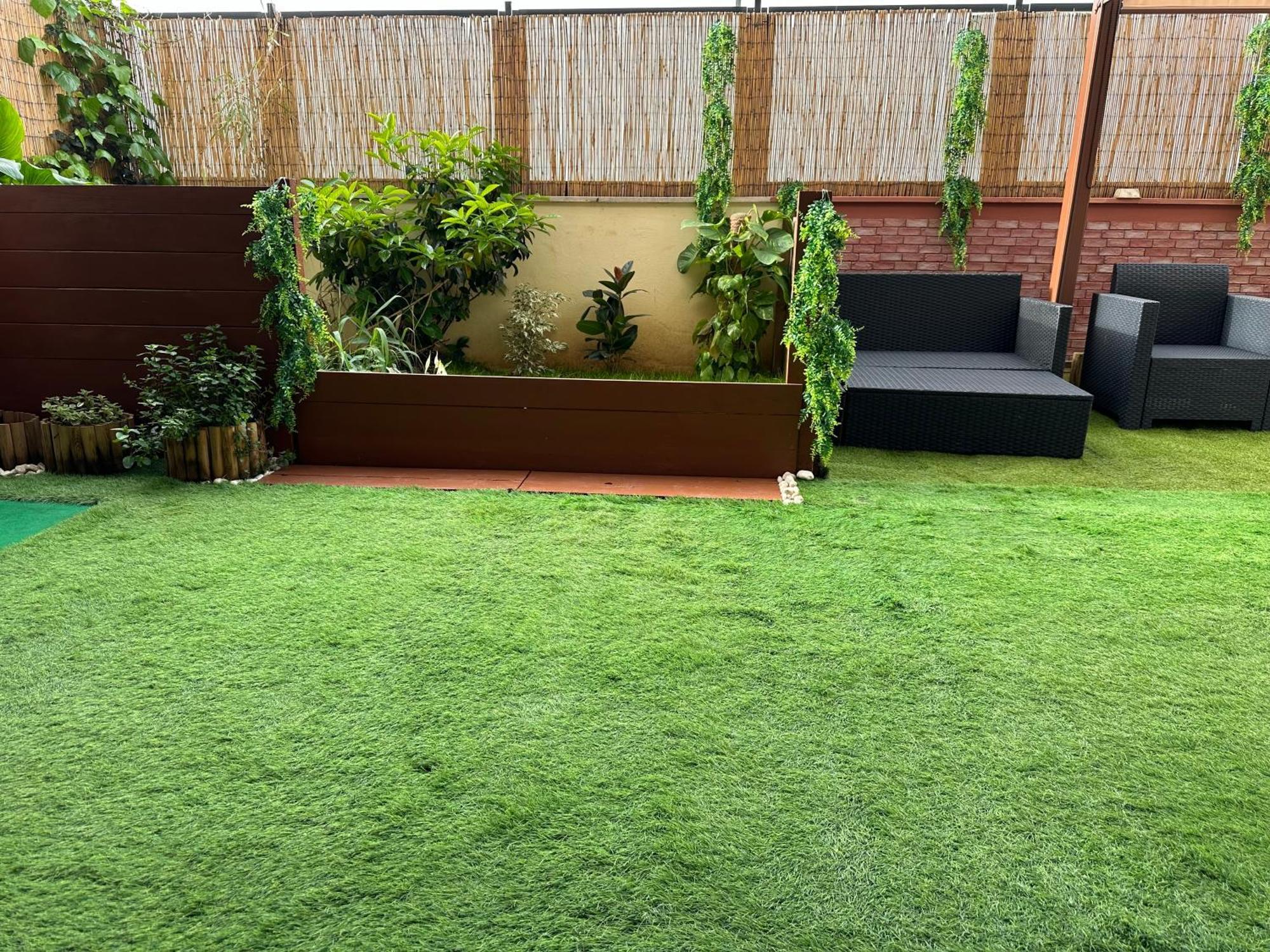 Apartment House Garden