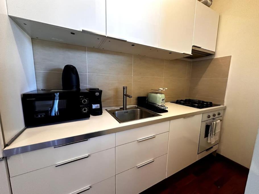 Ampio Terrazzo Privato Con Bbq - Nuovo Monolocale Rome
